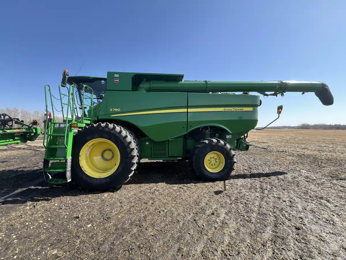 Gallery image 2 for Used 2019 John Deere S780 Combine