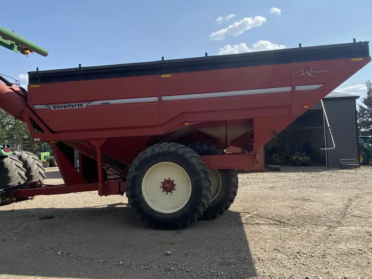 Gallery image 1 for Used 2010 Unverferth 1315 Grain Cart