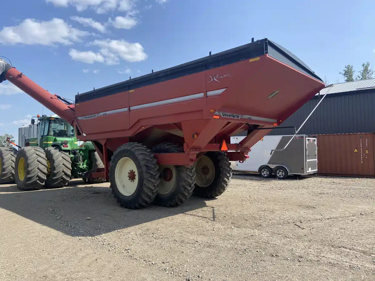 Gallery image 2 for Used 2010 Unverferth 1315 Grain Cart