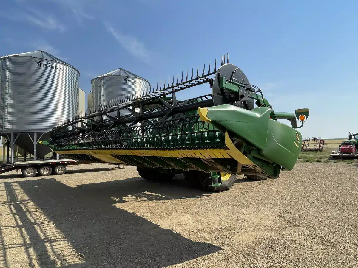 Gallery image 2 for Used 2018 John Deere 640FD Header - Draper