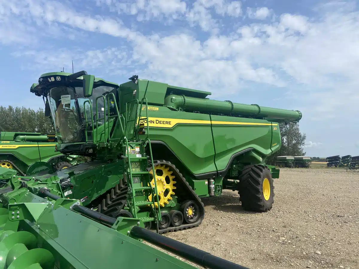 Gallery image 1 for Used 2024 John Deere X9 1000 Combine