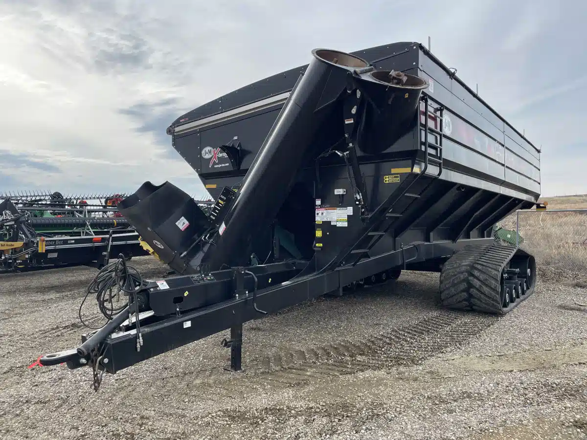 Gallery image 1 for Used 2022 J&M 2032 Grain Cart
