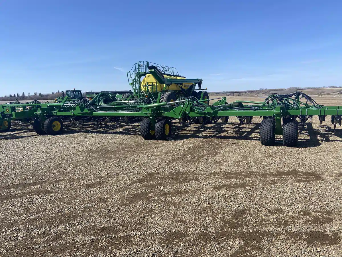 Gallery image 1 for Used 2023 John Deere P690 Air Drill