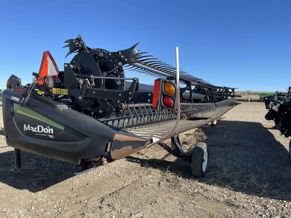 Gallery image 2 for Used 2016 MacDon FD75 Header - Flex Draper