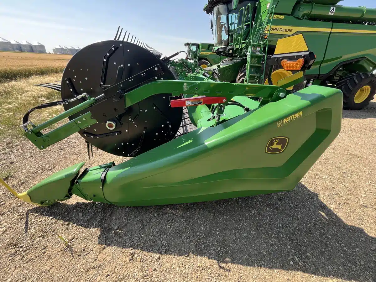Gallery image 2 for Used 2024 John Deere HD45R Header - Draper