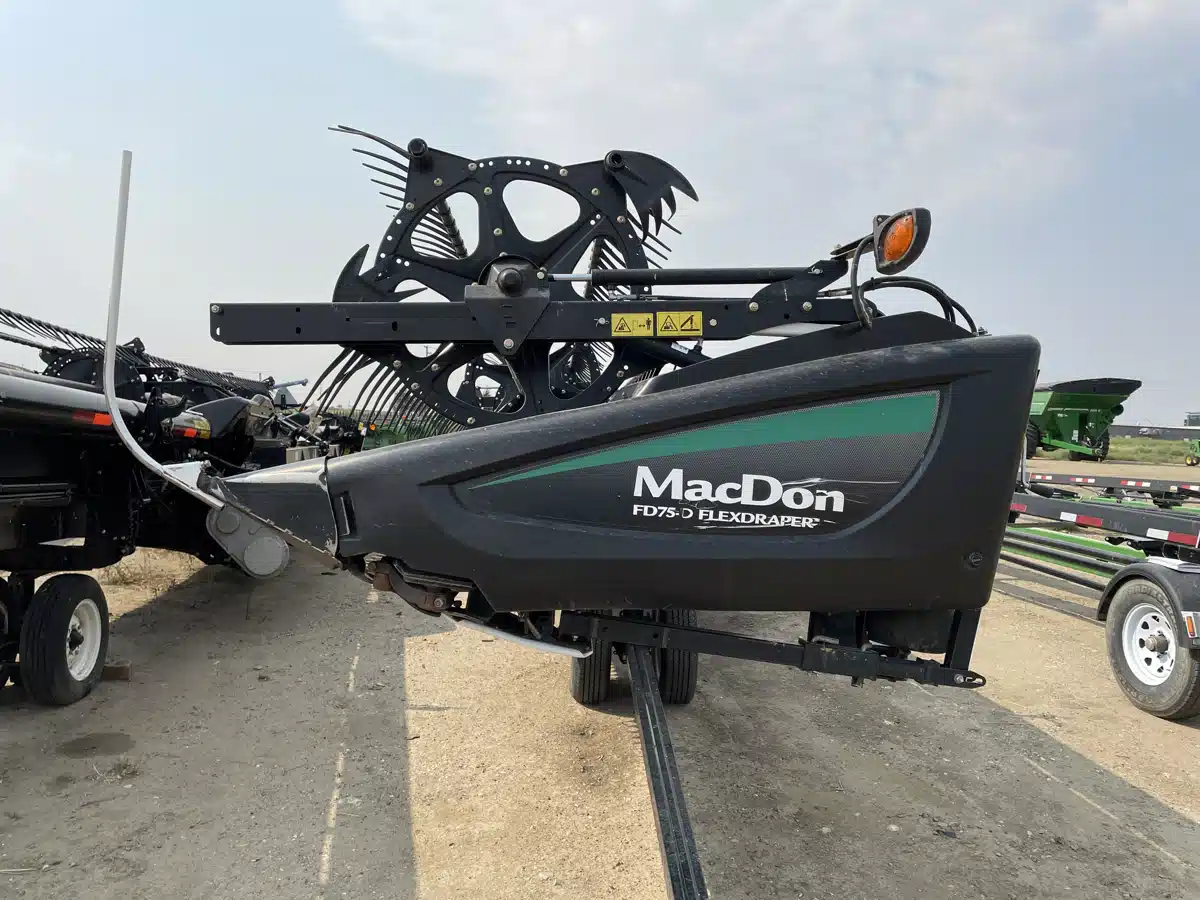 Gallery image 2 for Used 2015 MacDon FD75 Header - Flex Draper