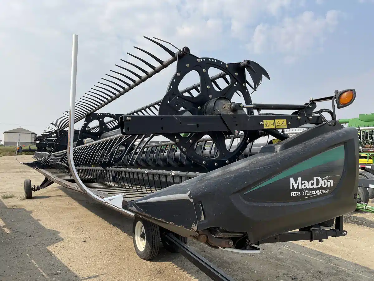 Gallery image 1 for Used 2015 MacDon FD75 Header - Flex Draper