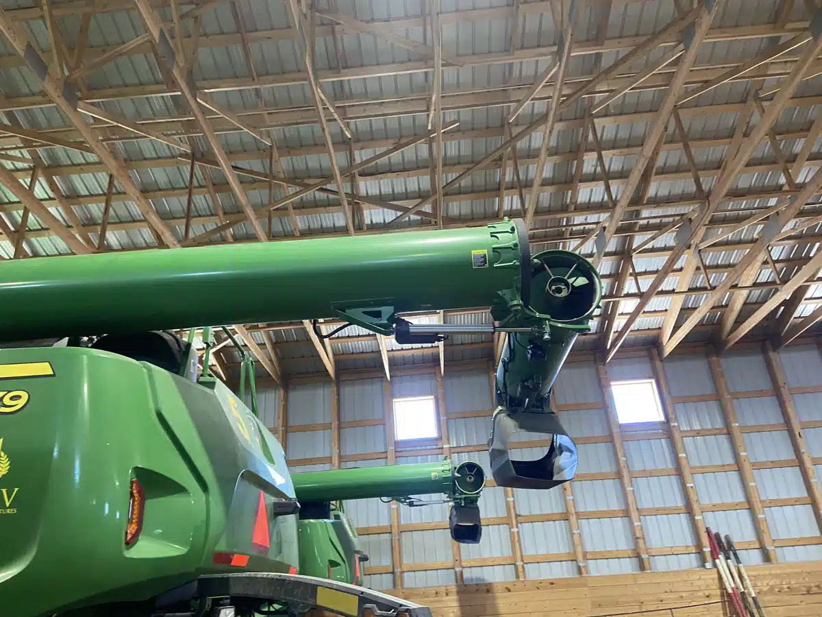 Gallery image 2 for Used 2022 John Deere X9 1100 Combine