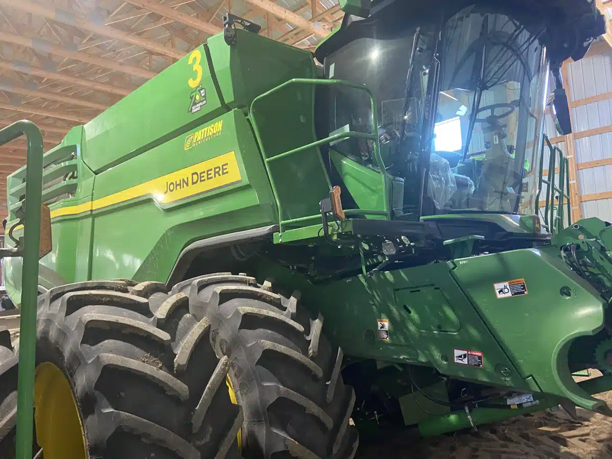 Gallery image 2 for Used 2022 John Deere X9 1100 Combine