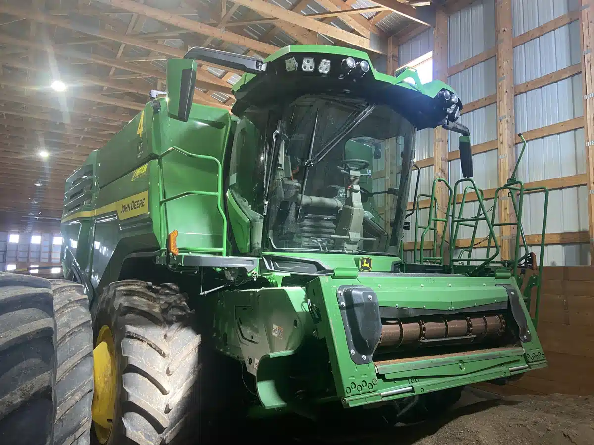 Gallery image 2 for Used 2022 John Deere X9 1100 Combine