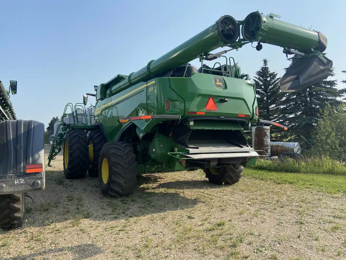 Gallery image 2 for Used 2022 John Deere X9 1100 Combine