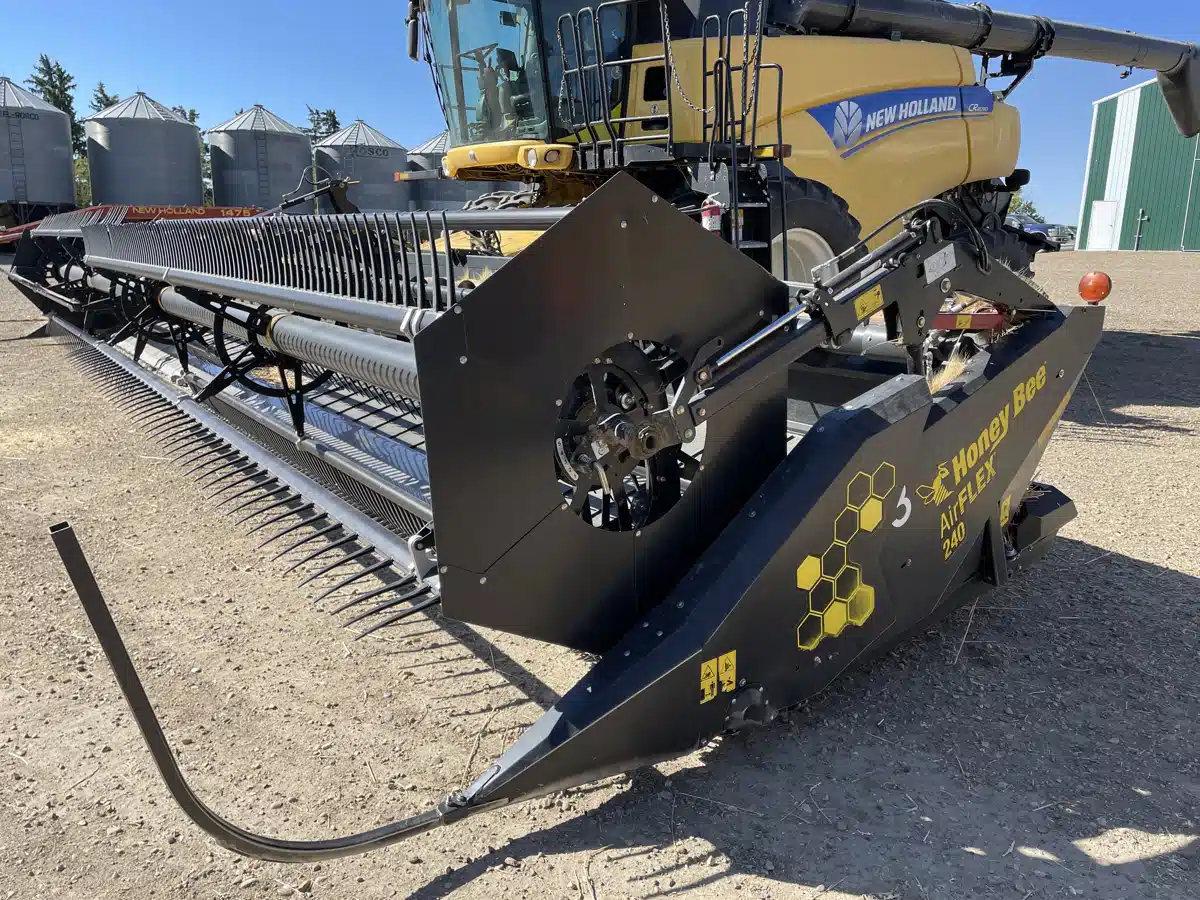 Gallery image 1 for Used 2020 Honey Bee AF240 Header - Draper