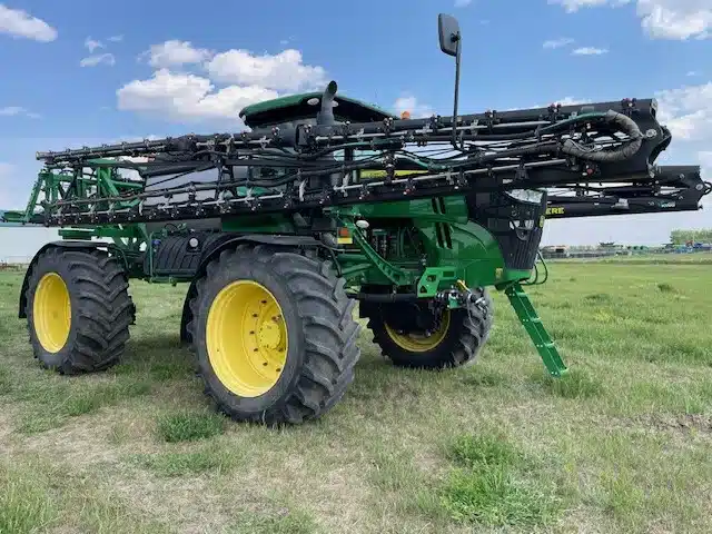 Gallery image 1 for Used 2019 John Deere R4045 Sprayer - Self Propelled
