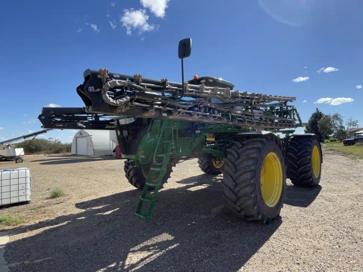 Gallery image 1 for Used 2019 John Deere R4045 Sprayer - Self Propelled