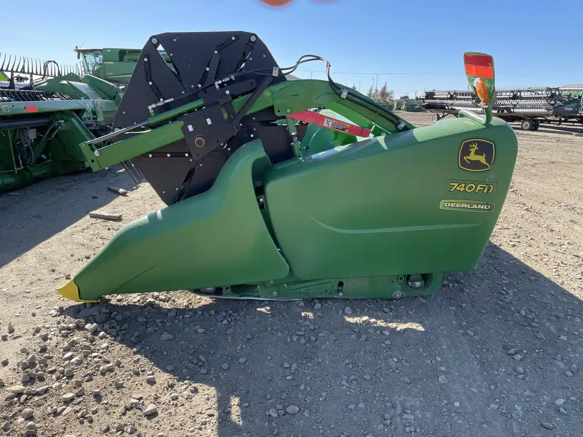 Gallery image 2 for Used 2020 John Deere 740FD Header - Draper
