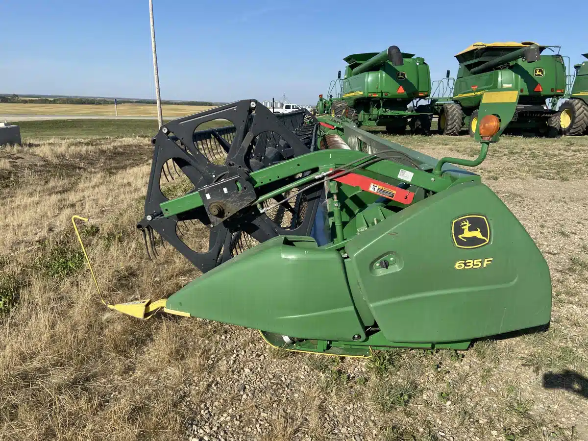 Gallery image 2 for Used 2018 John Deere 635F Header - Flex