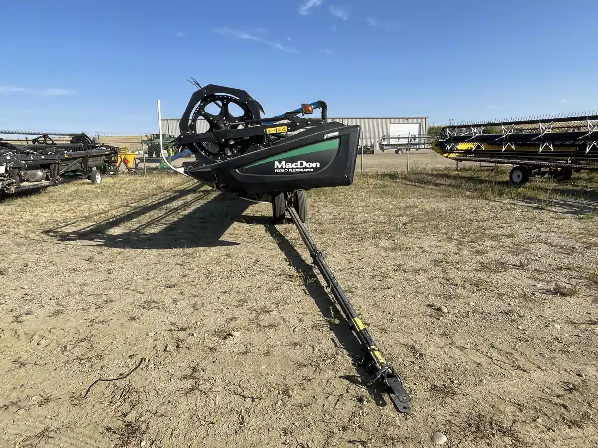 Gallery image 2 for Used 2017 MacDon FD75 Header - Flex Draper