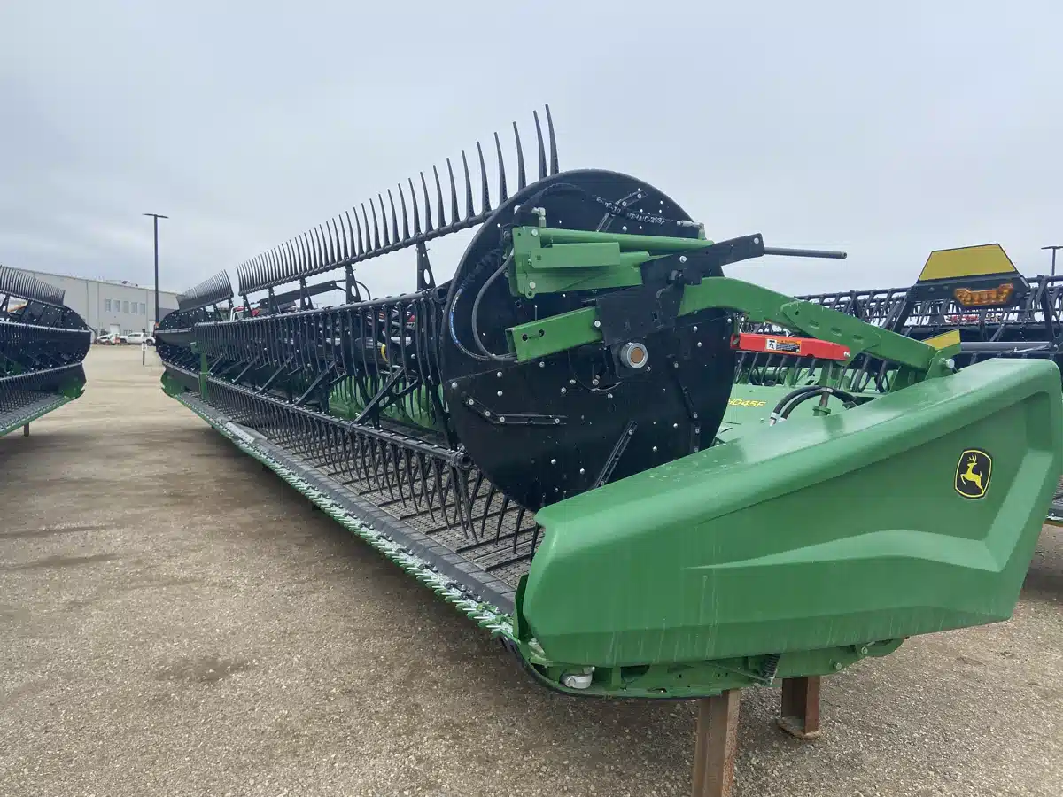 Gallery image 2 for Used 2023 John Deere HD45F Header - Flex Draper