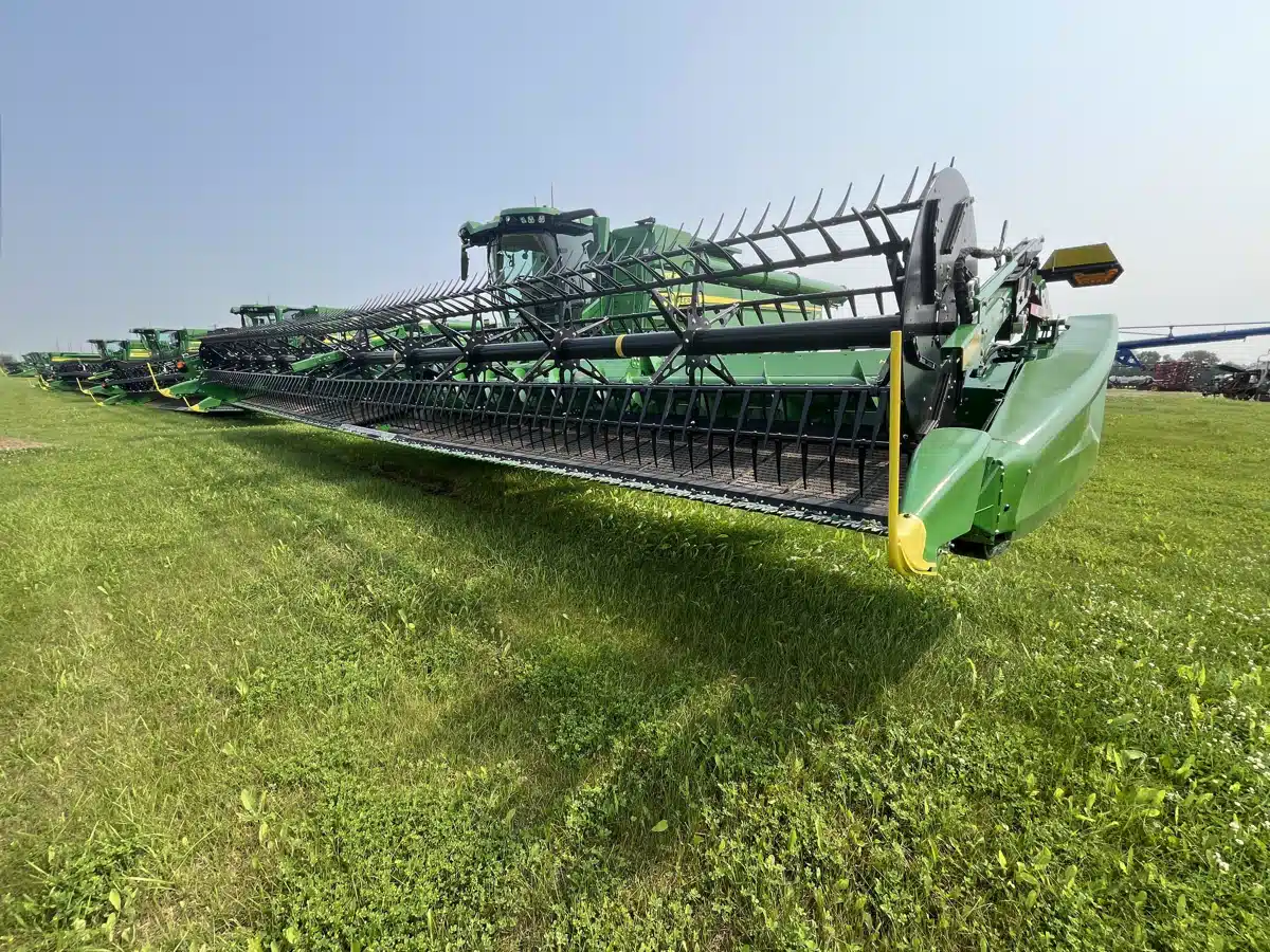 Usagé 2024 John Deere HD45R Header Combine AgricoleIdéal