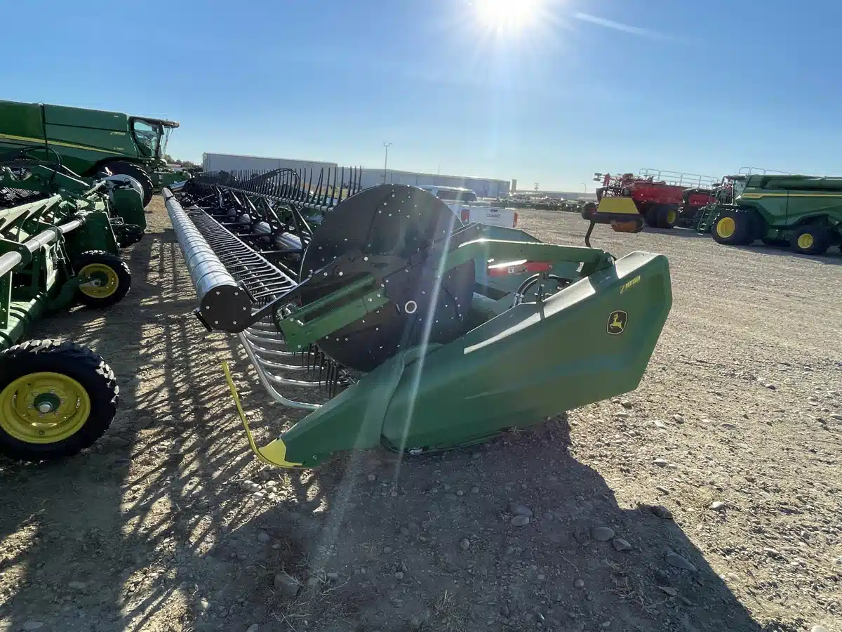 Gallery image 1 for Used 2023 John Deere HD50F Header - Flex