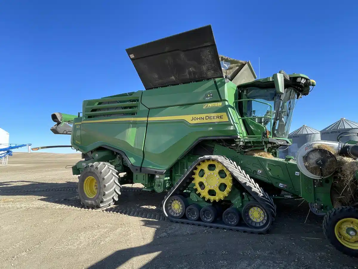 Gallery image 2 for 2022 John Deere X9 1000 Combine