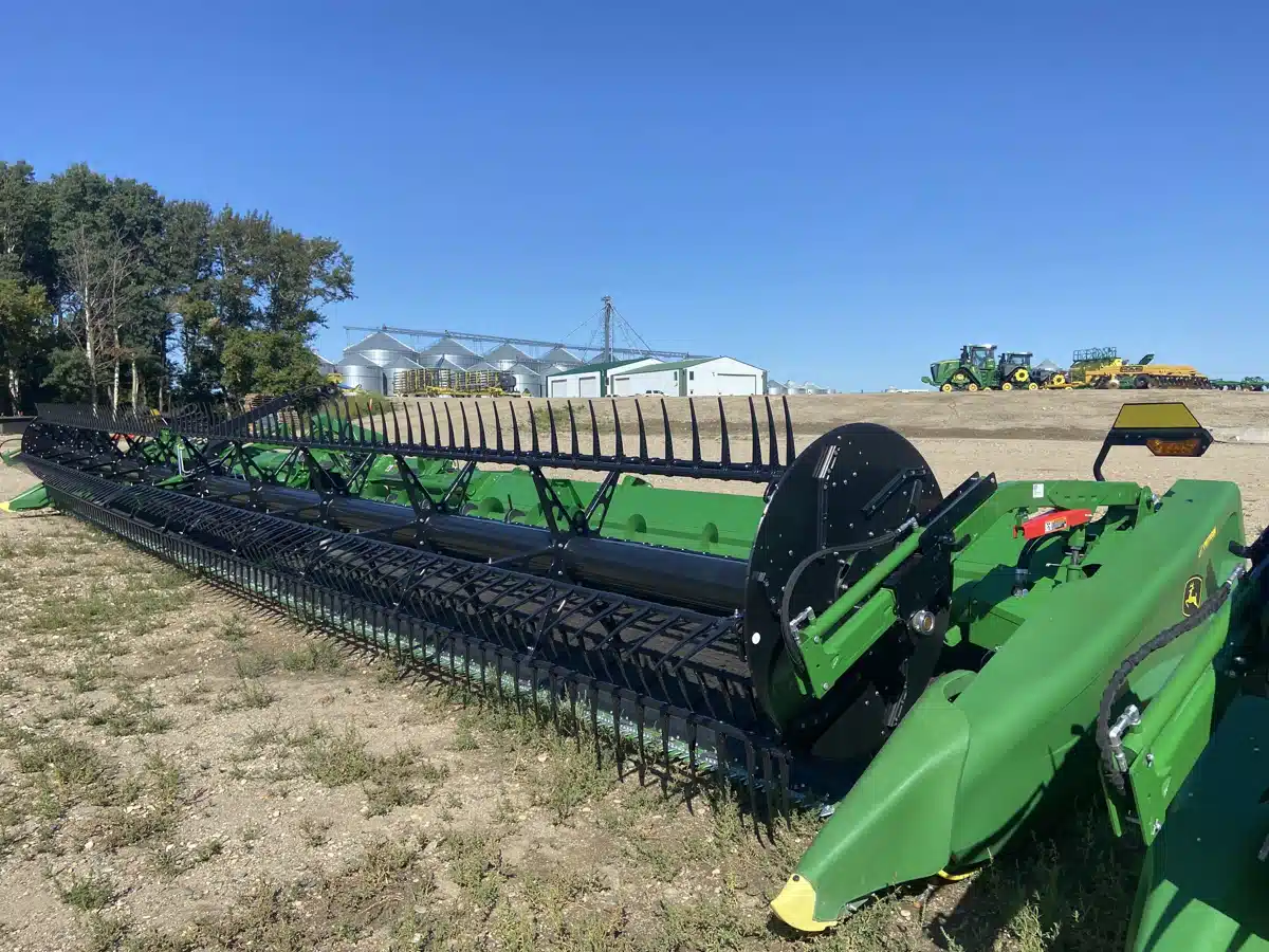 Gallery image 1 for Used 2023 John Deere HD50R Header - Draper