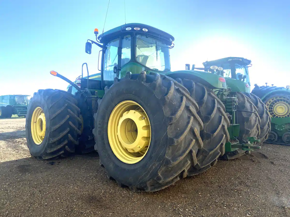 Gallery image 2 for Used 2013 John Deere 9460R Tractor