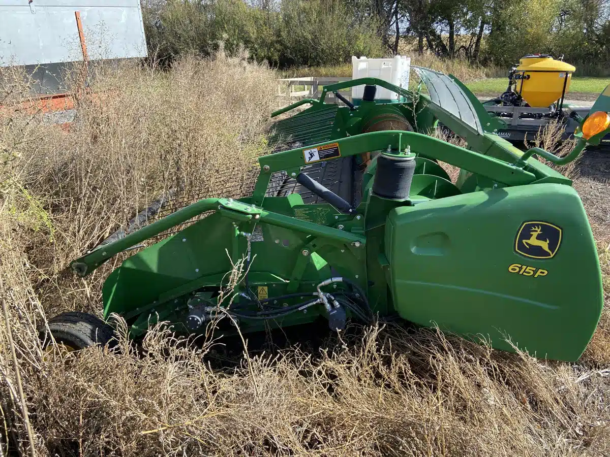 Gallery image 2 for Used 2016 John Deere 615P Header - Draper