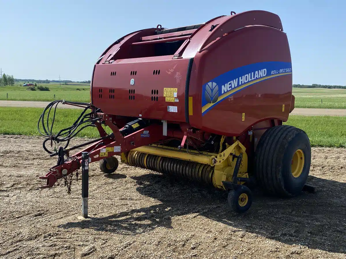 Gallery image 1 for Used 2020 New Holland ROLL-BELT 560 Round Baler