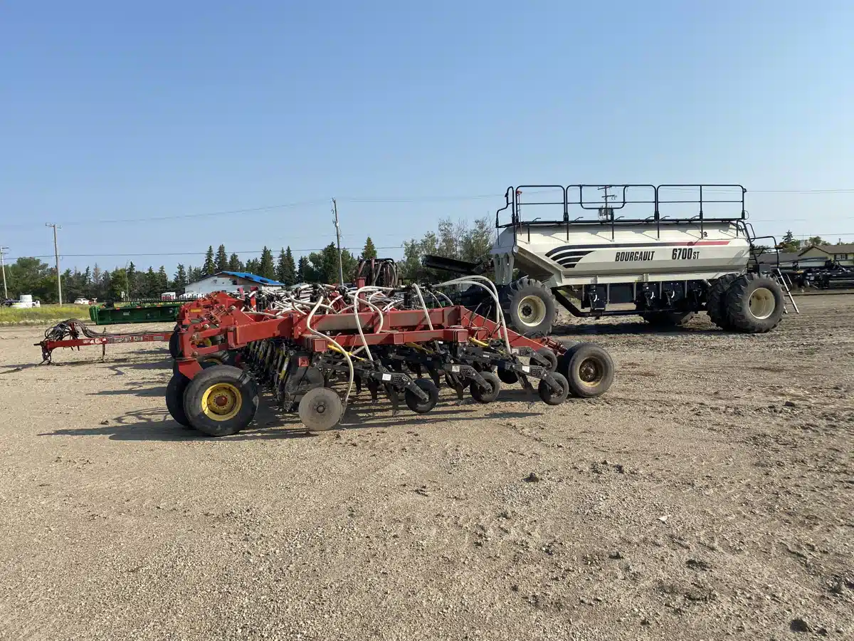 Gallery image 1 for Used 2012 Bourgault 3320-76 Air Drill