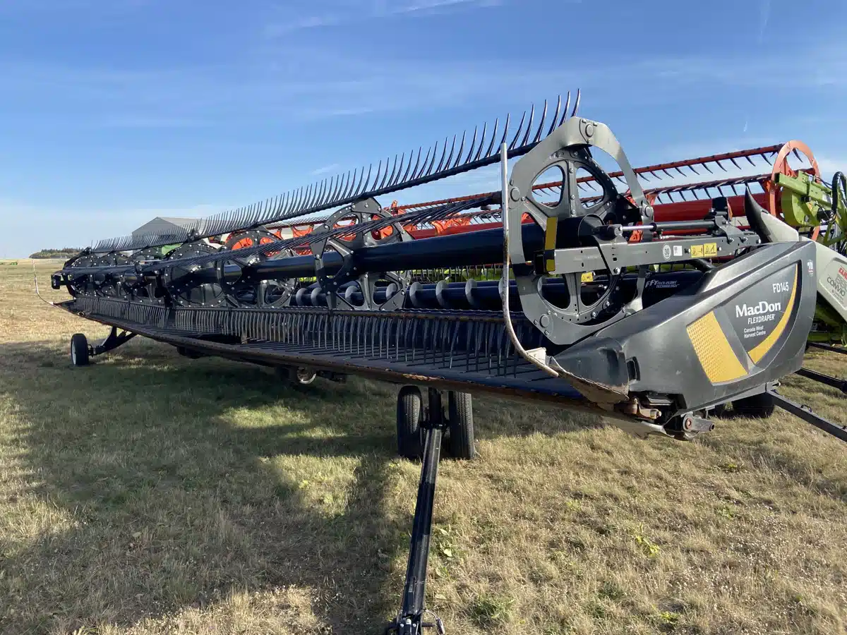 Gallery image 1 for Used 2019 MacDon FD75 Header - Flex Draper