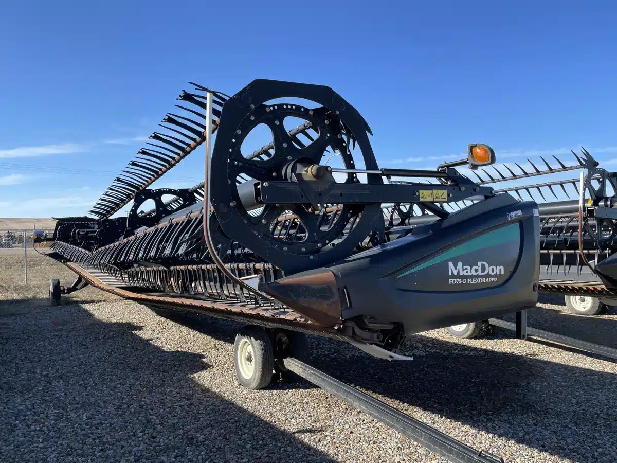 Gallery image 1 for Used 2015 MacDon FD75 Header - Flex Draper