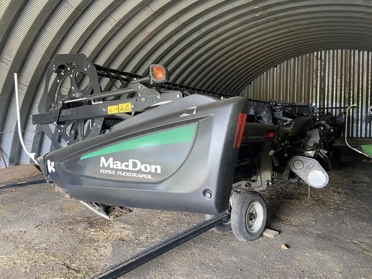 Gallery image 1 for Used 2017 MacDon FD75 Header - Flex Draper