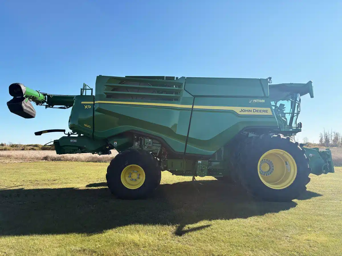 Gallery image 2 for Used 2023 John Deere X9 1100 Combine