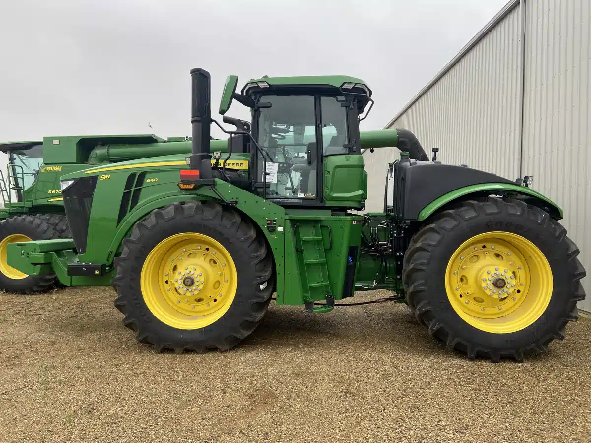 Gallery image 2 for 2024 John Deere 9R 640 Tractor