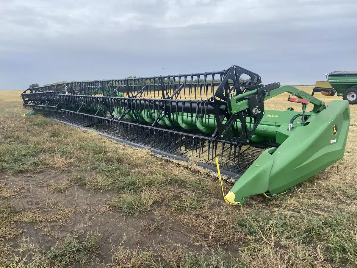 Gallery image 1 for Used 2023 John Deere HD50R Header - Draper