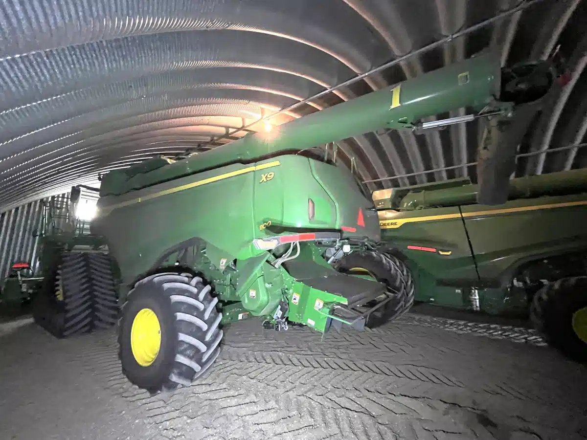 Gallery image 2 for Used 2022 John Deere X9 1100 Combine
