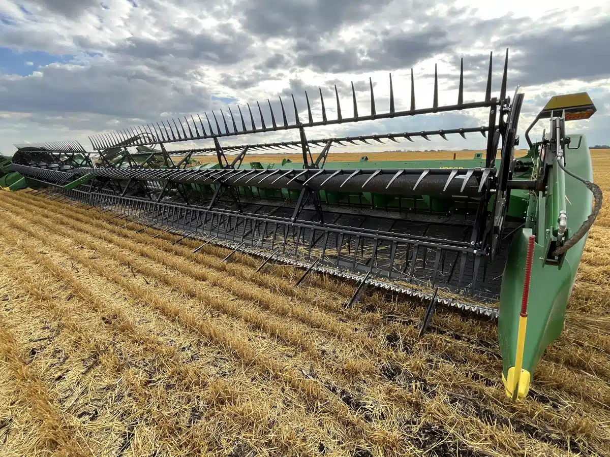 Gallery image 1 for Used 2022 John Deere HD50R Header - Draper