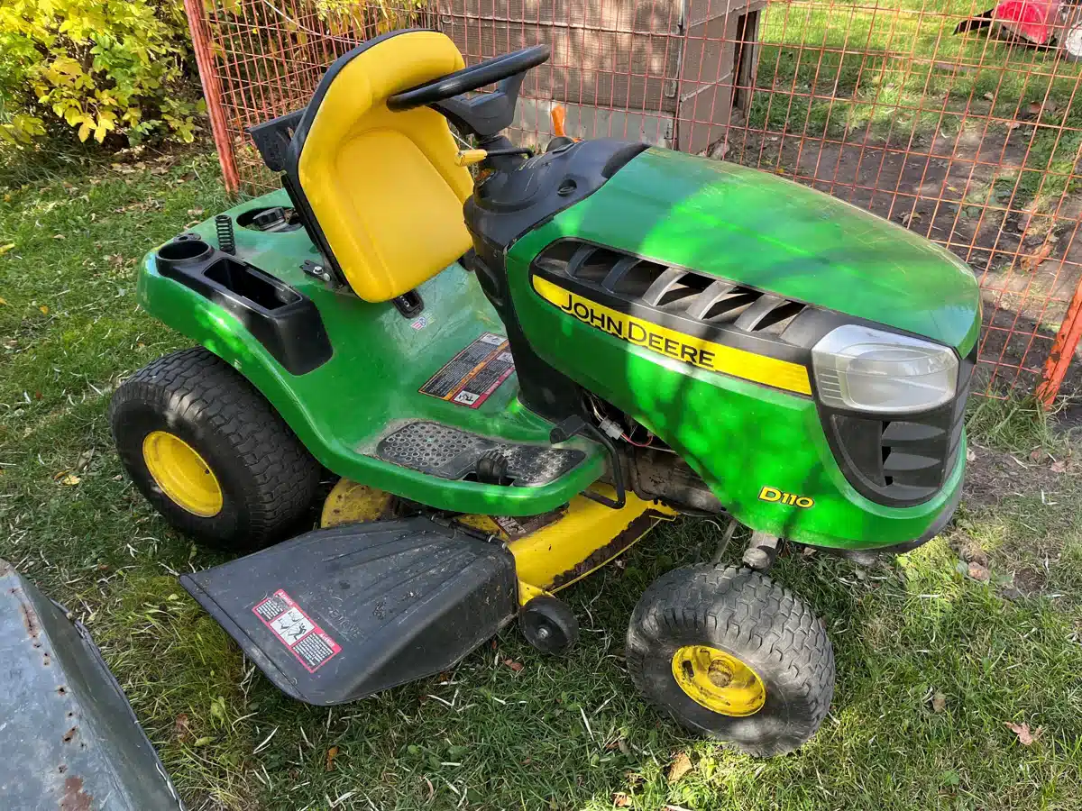 John deere lawn tractor d110 sale