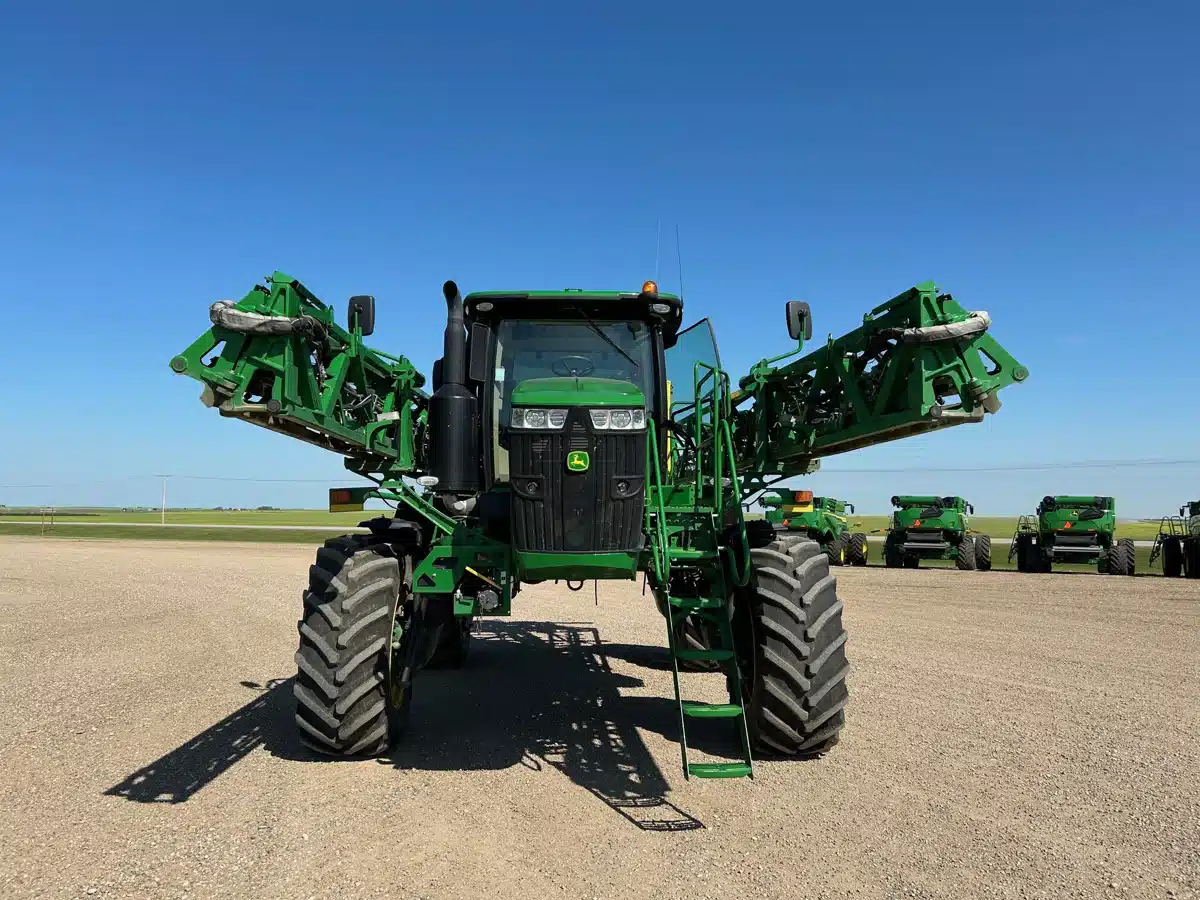 Gallery image 2 for Used 2020 John Deere R4038 Sprayer - Self Propelled