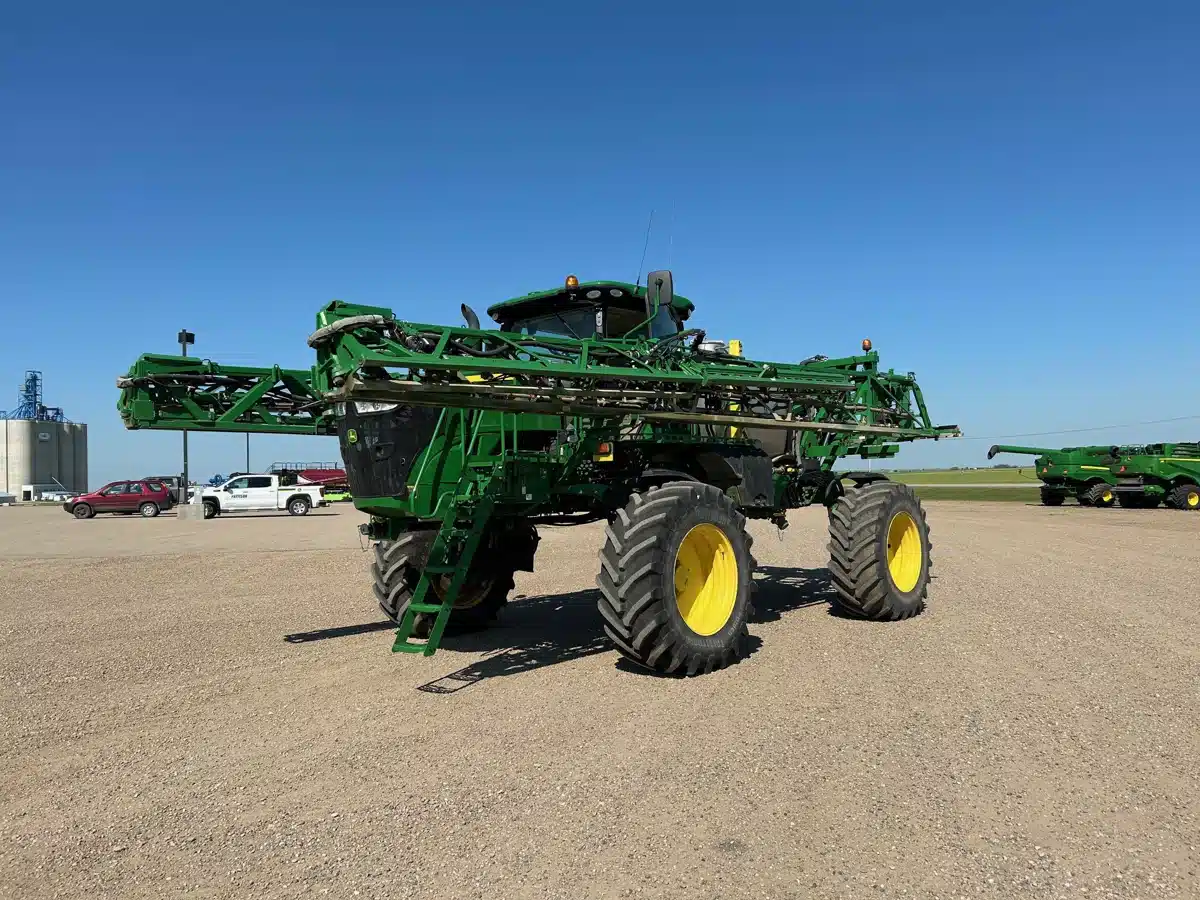 Gallery image 1 for Used 2020 John Deere R4038 Sprayer - Self Propelled