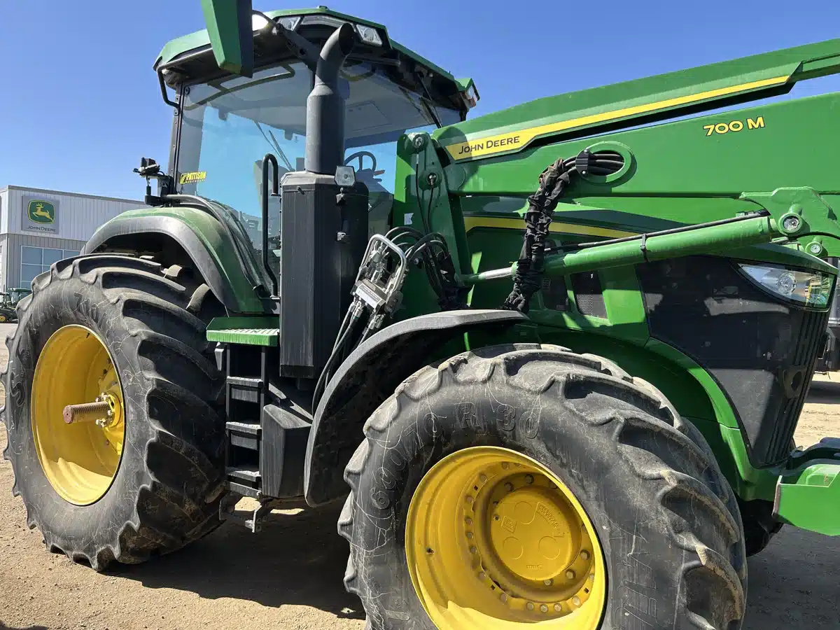 Gallery image 2 for Used 2021 John Deere 7R 210 Tractor