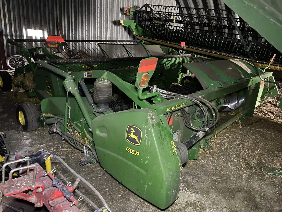 Gallery image 2 for Used 2016 John Deere 615P Header - Draper