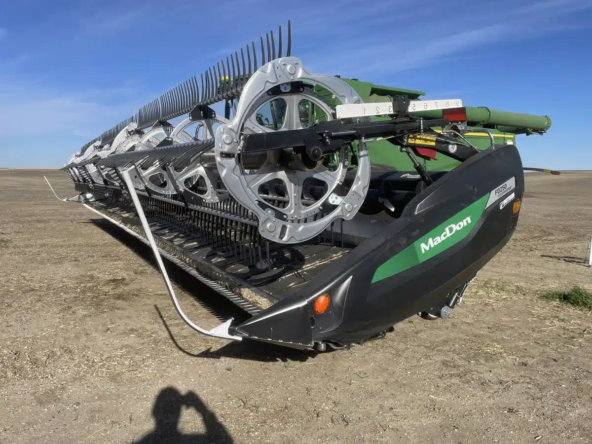 Gallery image 2 for Used 2023 MacDon FD250 Header - Flex Draper