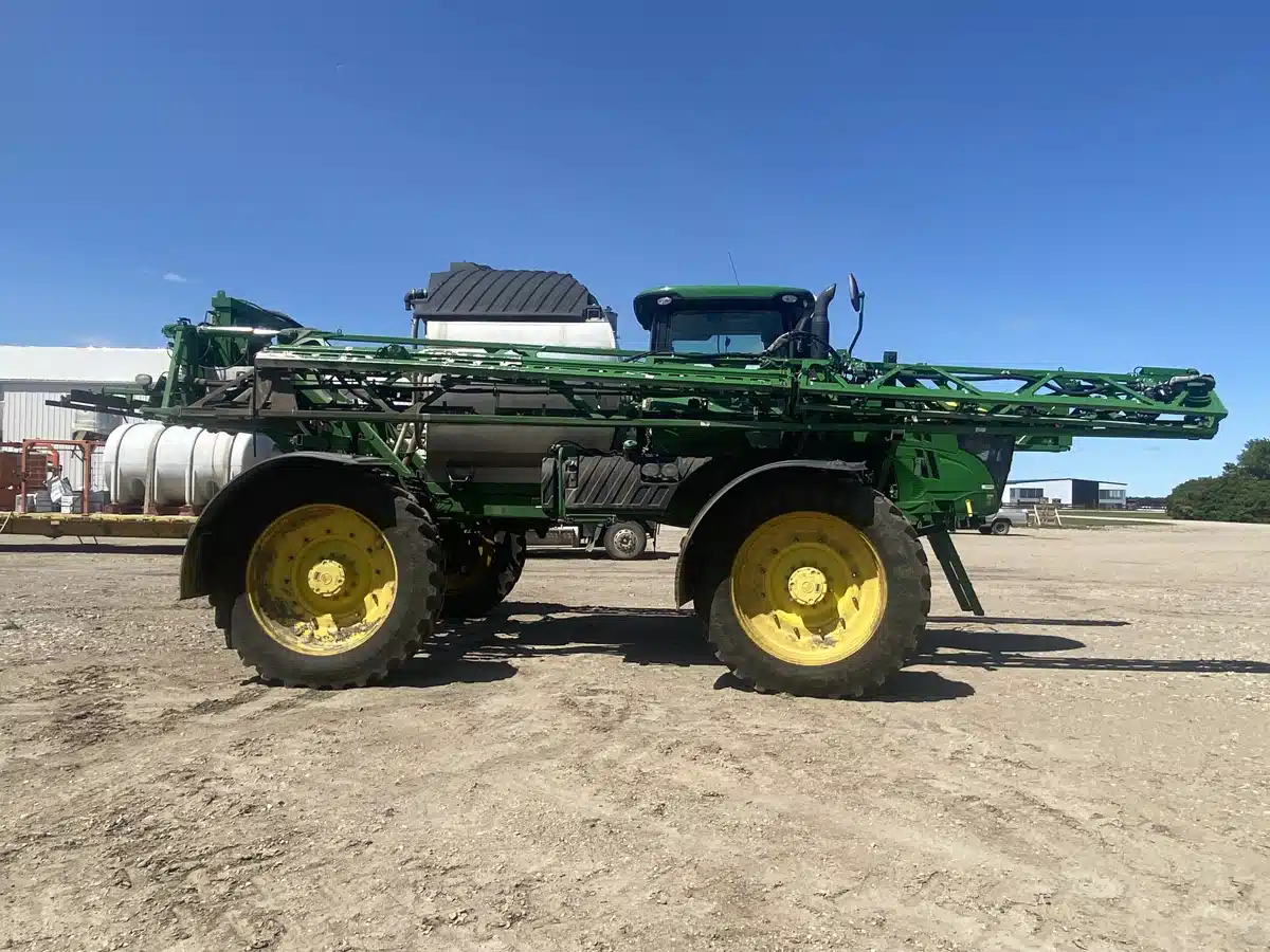 Gallery image 1 for Used 2018 John Deere R4045 Sprayer - Self Propelled