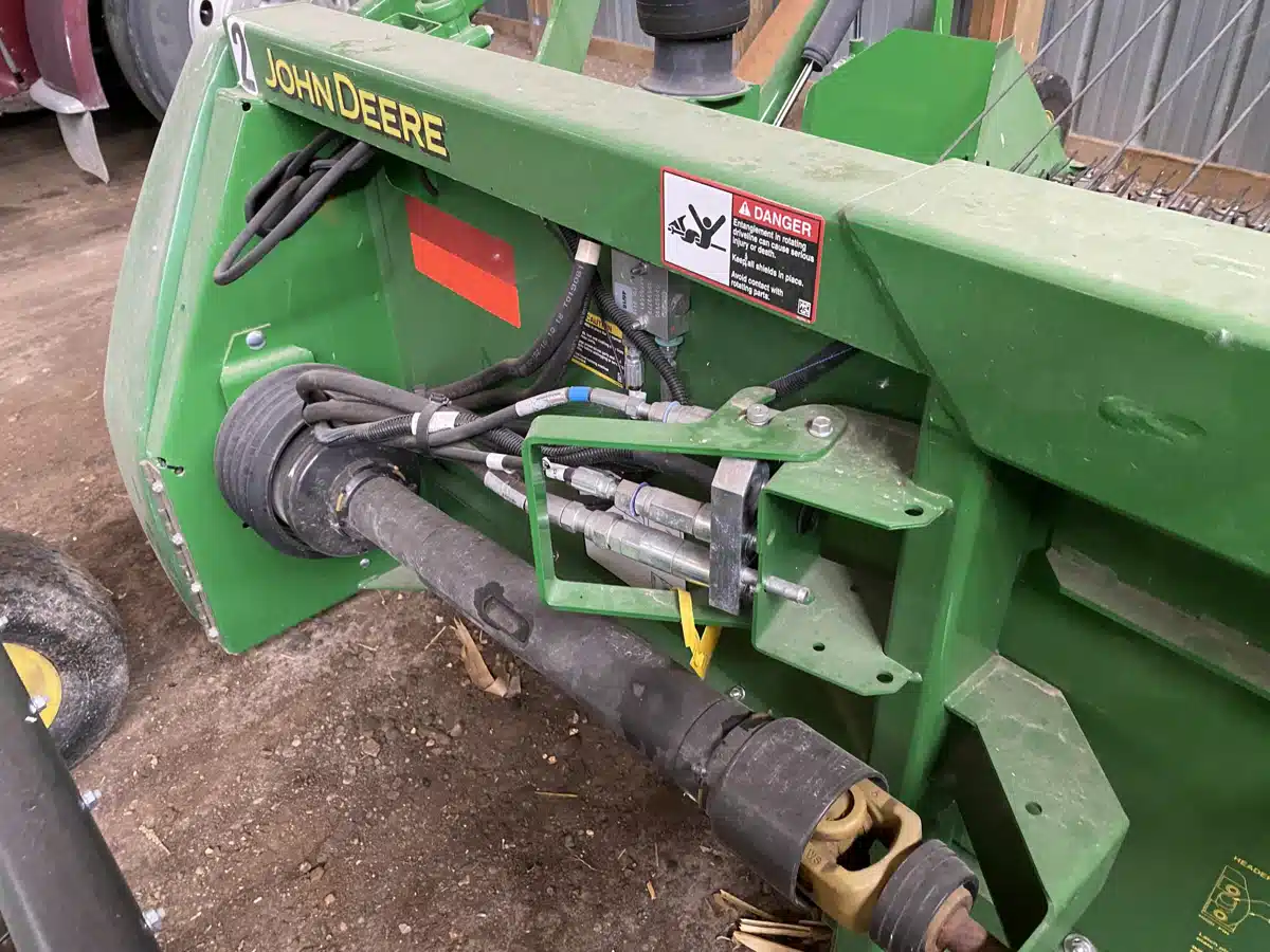 Gallery image 2 for Used 2018 John Deere 615P Header - Draper