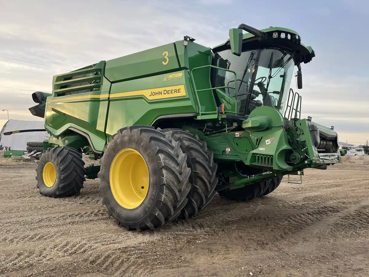 Gallery image 2 for Used 2023 John Deere X9 1100 Combine