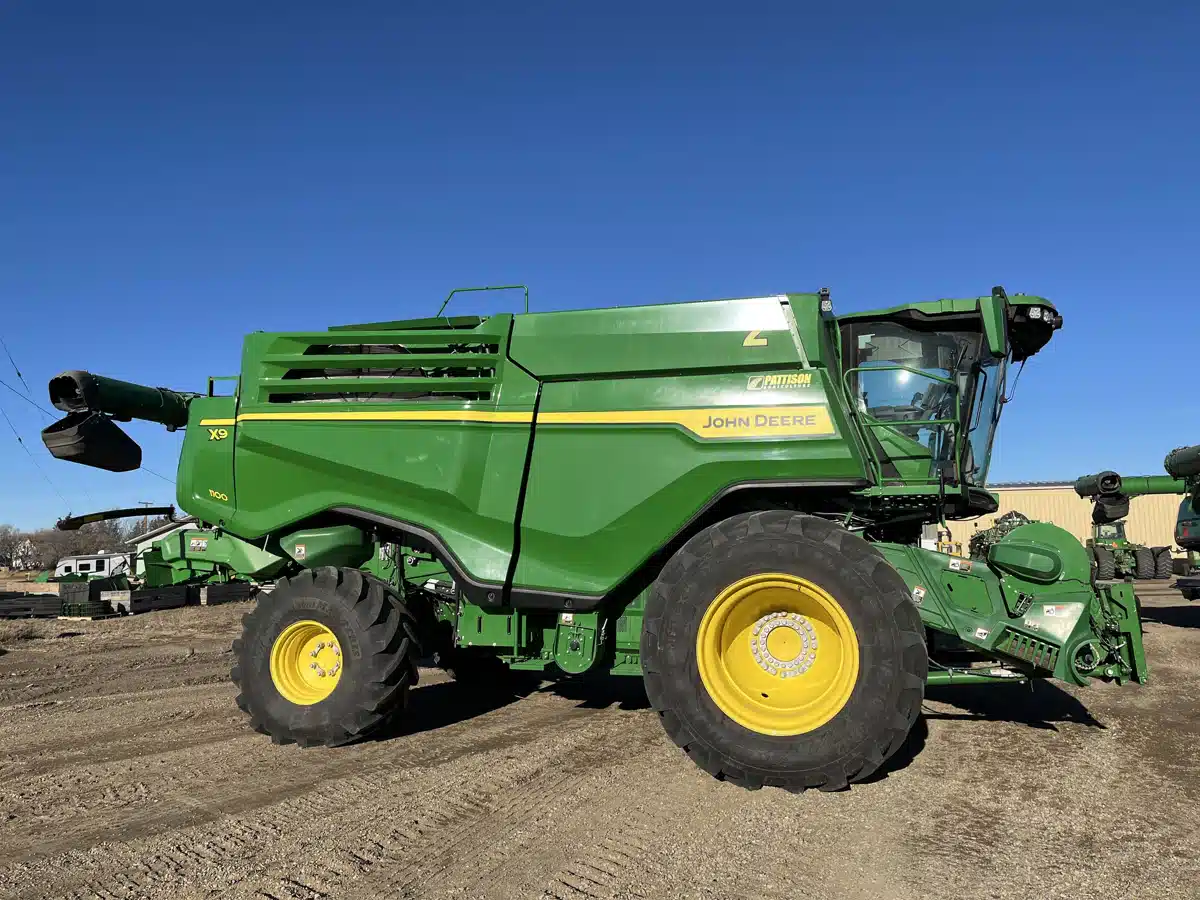 Gallery image 1 for Used 2023 John Deere X9 1100 Combine