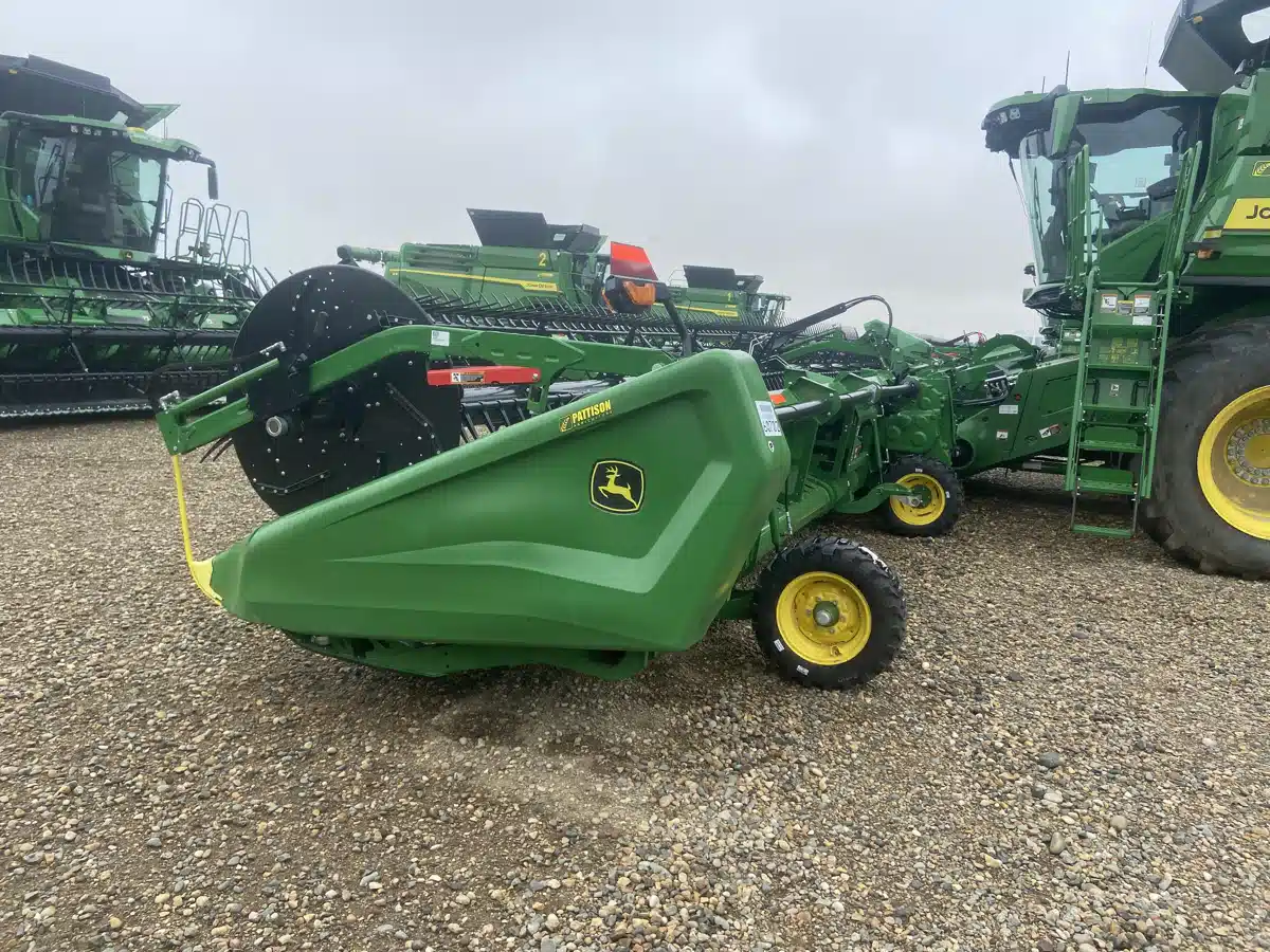 Gallery image 2 for Used 2024 John Deere HD50R Header - Draper