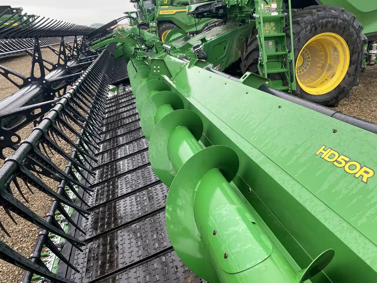 Gallery image 2 for Used 2024 John Deere HD50R Header - Draper